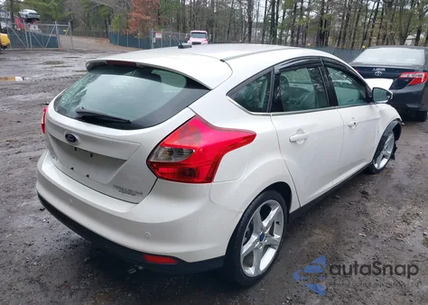 2013 Ford Focus Titanium из США, поврежденный, VIN 1FADP3N28DL359437